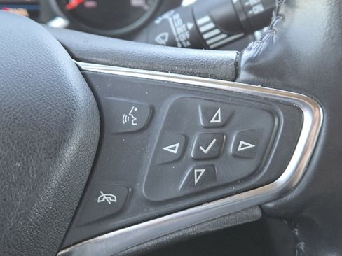 Used 2021 Chevrolet Equinox LT image 30