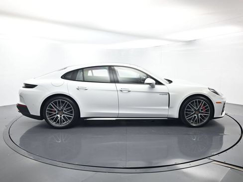 Certified 2025 Porsche Panamera 4S AWD/4WD image 16