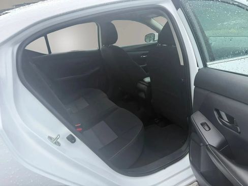 Used 2024 Nissan Sentra SV FWD image 27
