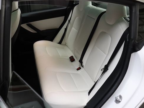 Used 2020 Tesla Model 3 Performance image 32