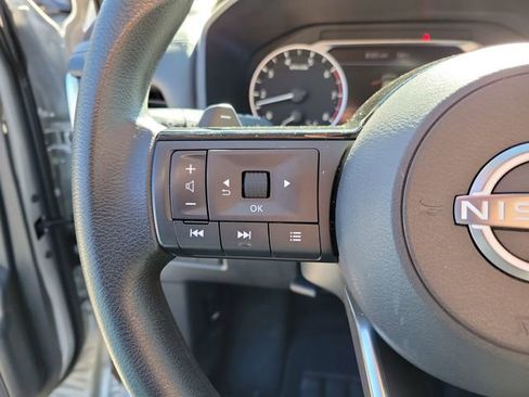 Used 2023 Nissan Rogue SV image 15