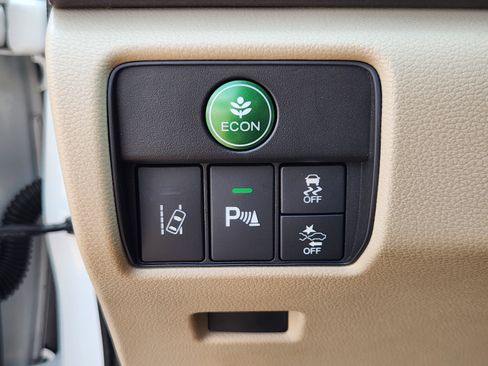 Used 2017 Honda Accord Touring image 26