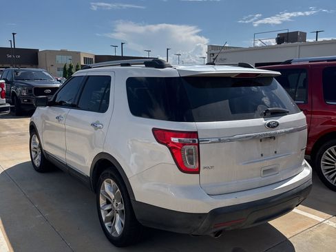Used 2013 Ford Explorer XLT FWD image 4