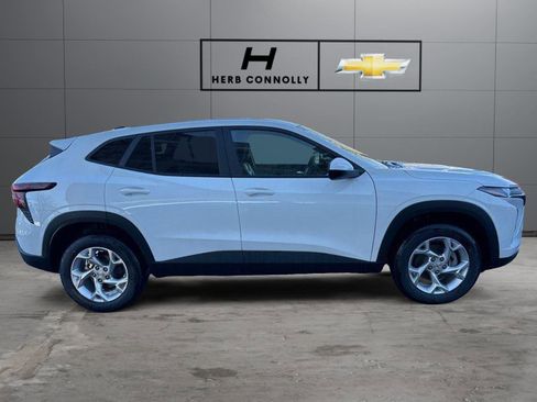 New 2026 Chevrolet Trax LS w/ LS Convenience Package image 4