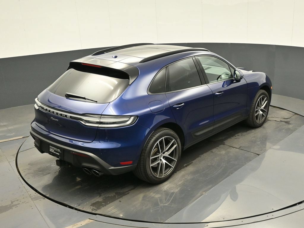 Certified 2026 Porsche Macan AWD/4WD image 30