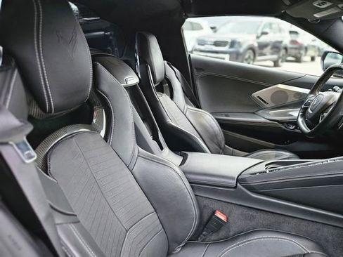 Used 2022 Chevrolet Corvette Stingray Preferred Cpe w/ Z51 Performance Package RWD image 15