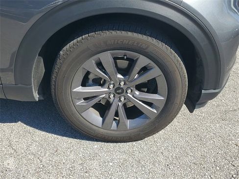 Used 2023 Ford Explorer XLT w/ Equipment Group 202A image 7