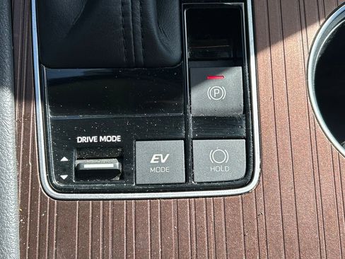 Used 2022 Toyota Sienna LE image 32