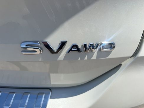 Used 2017 Nissan Rogue SV AWD/4WD image 33
