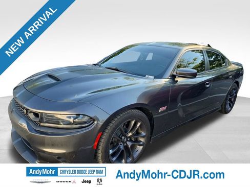 Used 2022 Dodge Charger Scat Pack RWD image 2