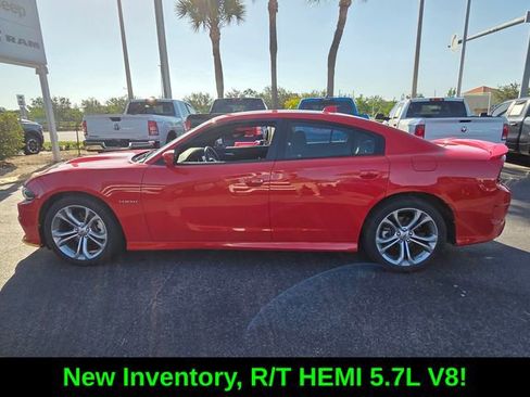 Used 2022 Dodge Charger R/T RWD image 4