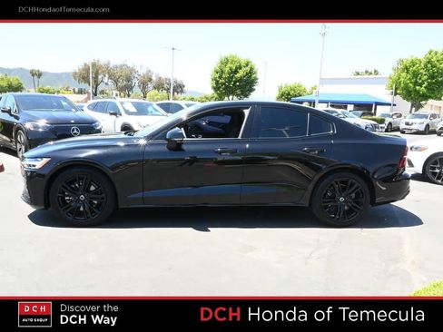 Used 2024 Volvo S60 B5 Plus w/ Climate Package AWD/4WD image 4
