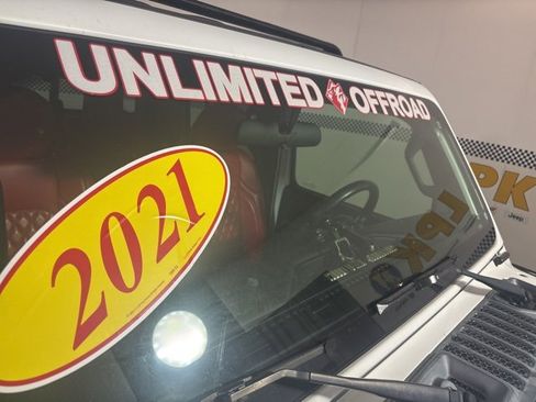 Used 2021 Jeep Gladiator Willys image 16