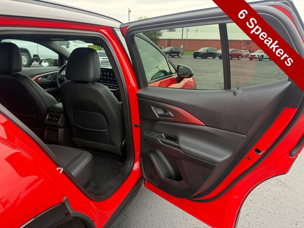 Used 2025 Chevrolet Equinox EV RS FWD image 35