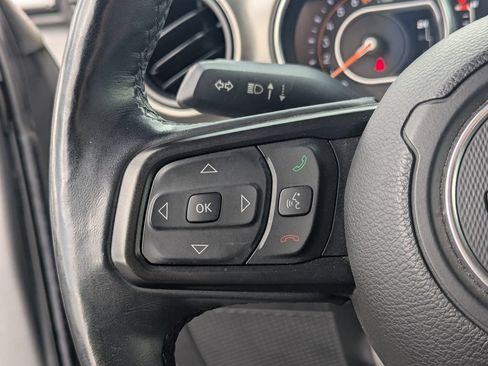 Used 2018 Jeep Wrangler Unlimited Sport S AWD/4WD image 18