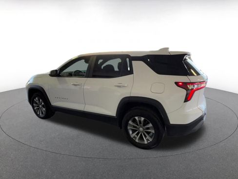 Used 2025 Chevrolet Equinox LT image 10