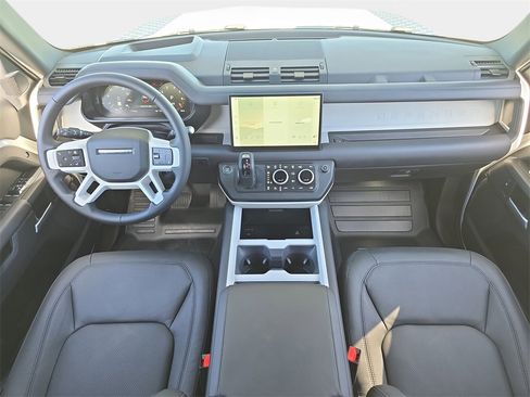 New 2025 Land Rover Defender 110 X-Dynamic SE image 9