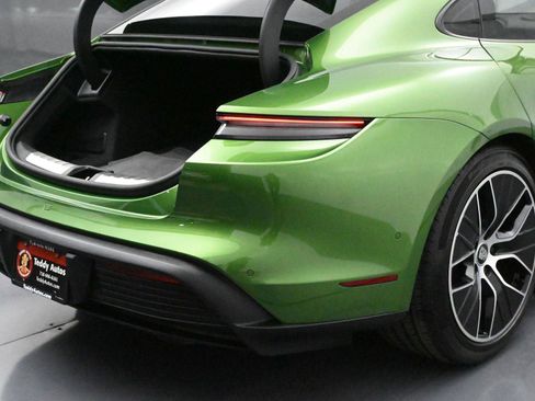 Used 2020 Porsche Taycan 4S image 22