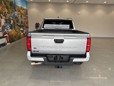 Used 2024 Toyota Tacoma TRD Off-Road image 4