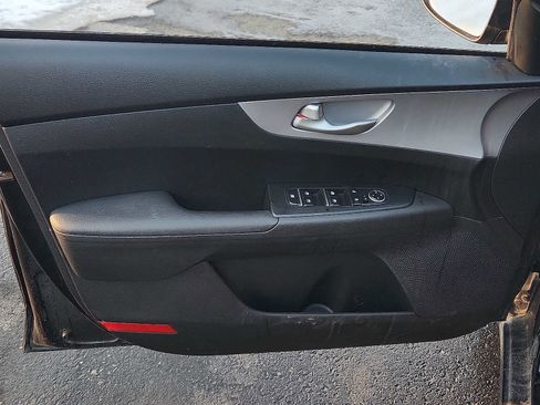 Used 2024 Kia Forte LX image 12