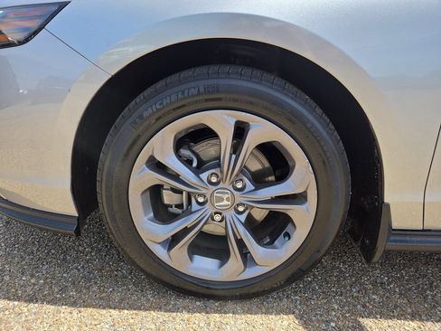 Used 2024 Honda Accord EX image 24
