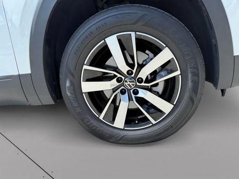 Used 2023 Volkswagen Atlas SE FWD image 7