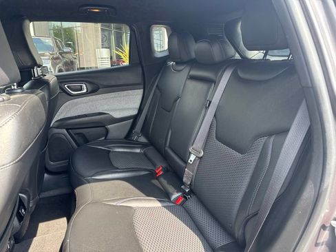 Used 2024 Jeep Compass Latitude AWD/4WD image 15