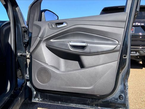 Used 2018 Ford Escape SEL image 22