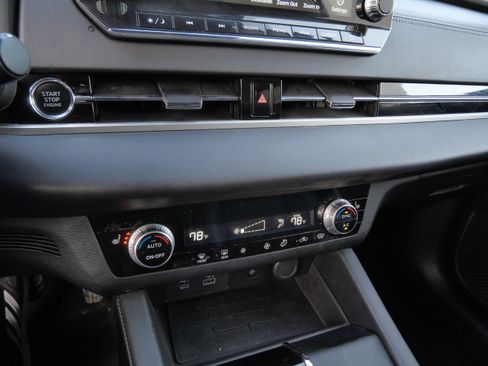 Used 2022 Mitsubishi Outlander SE image 23