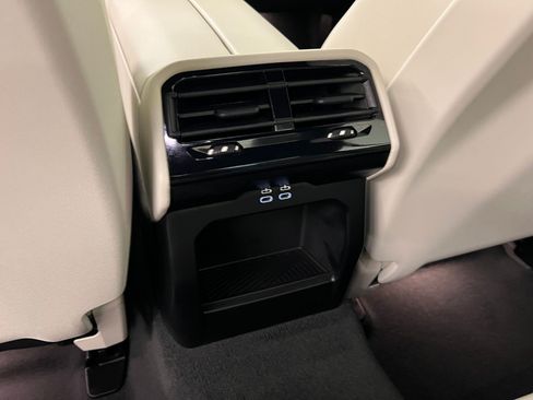 Used 2026 BMW 530i w/ M Sport Package RWD image 34