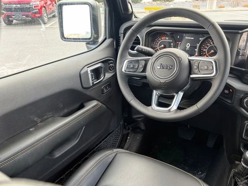 New 2026 Jeep Wrangler Unlimited Sahara AWD/4WD image 34