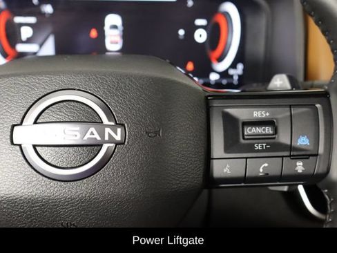 Used 2025 Nissan Rogue Platinum FWD image 9