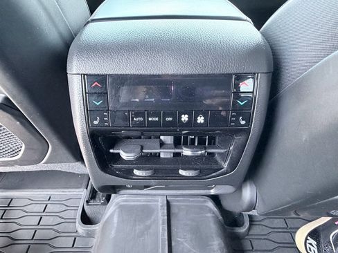 Used 2024 Jeep Grand Cherokee Summit w/ Luxury Tech Group V AWD/4WD image 28