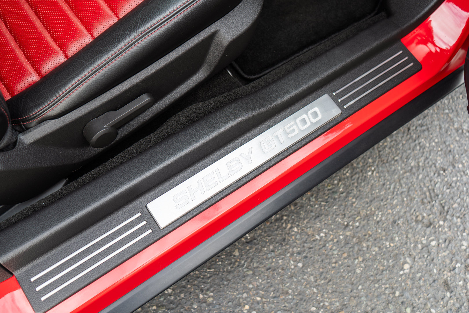Used 2007 Ford Mustang Shelby GT500 RWD image 28