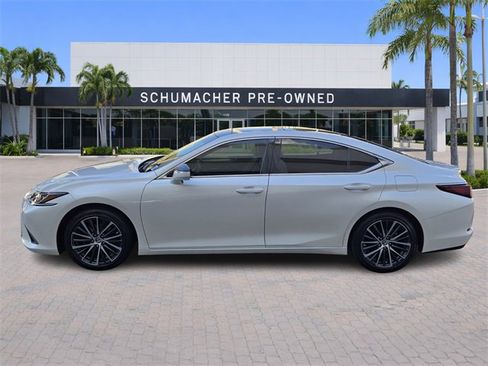 Used 2022 Lexus ES 350 w/ Premium Package image 4