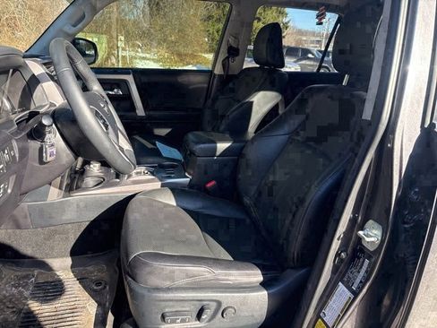 Used 2022 Toyota 4Runner Limited image 11