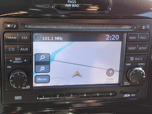 Used 2011 Nissan Juke SV image 18