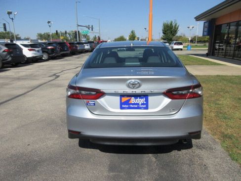 Used 2024 Toyota Camry LE image 4