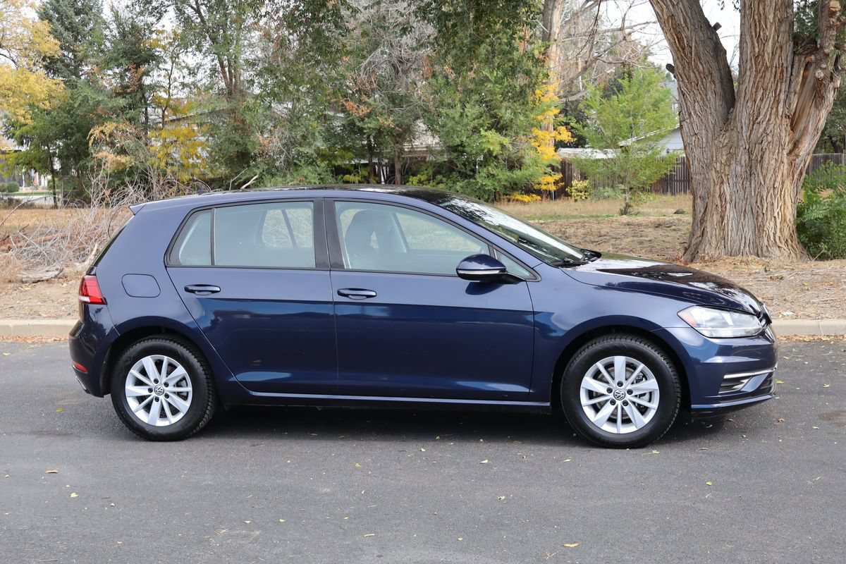Used 2018 Volkswagen Golf S FWD image 2
