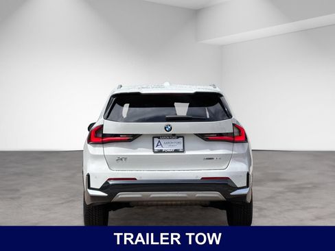 Used 2023 BMW X1 xDrive28i w/ Convenience Package AWD/4WD image 5