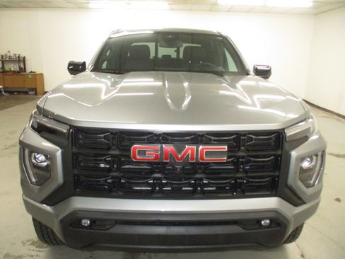 Used 2023 GMC Canyon Elevation w/ Elevation Premium Package AWD/4WD image 2