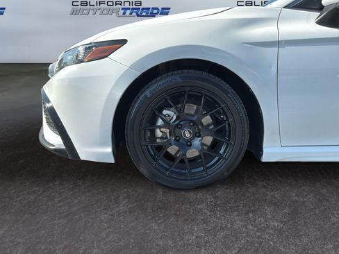 Used 2023 Toyota Camry SE w/ Convenience Package FWD image 9