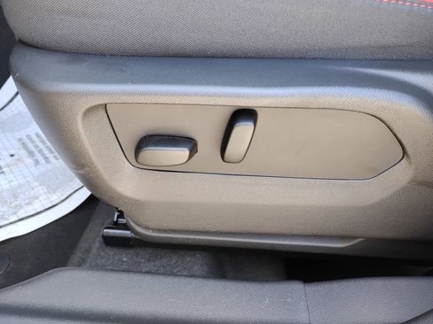 Used 2023 Buick Envision Essence w/ Sport Touring Package AWD/4WD image 22