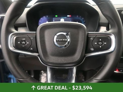 Used 2024 Volvo XC40 B5 Core image 32