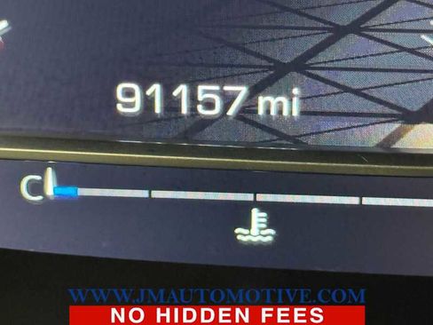 Used 2022 GMC Yukon XL Denali w/ Denali Premium Package image 26