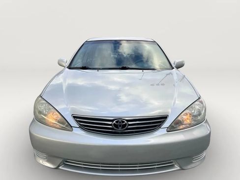 Used 2005 Toyota Camry LE image 5