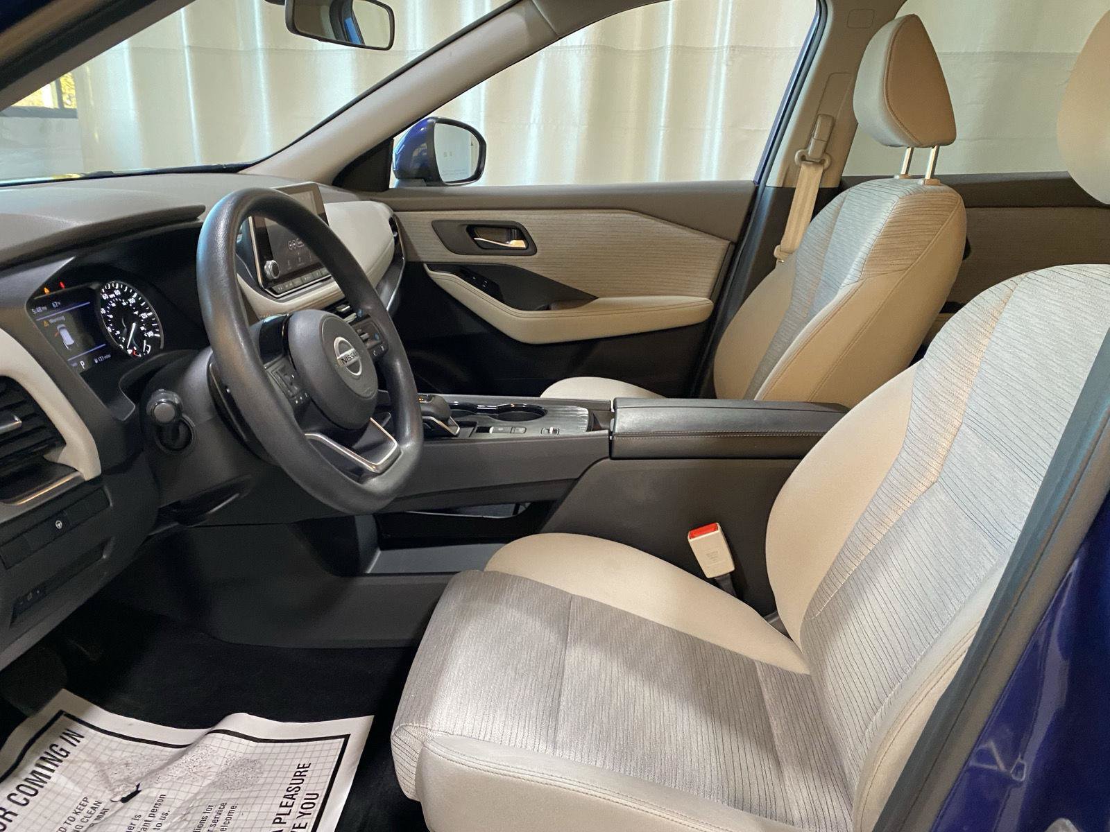 Used 2021 Nissan Rogue SV FWD image 15