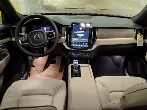 New 2026 Volvo XC90 B5 Plus image 12