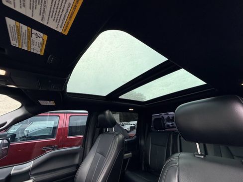 Used 2018 Ford F150 Lariat w/ Equipment Group 502A Luxury AWD/4WD image 23