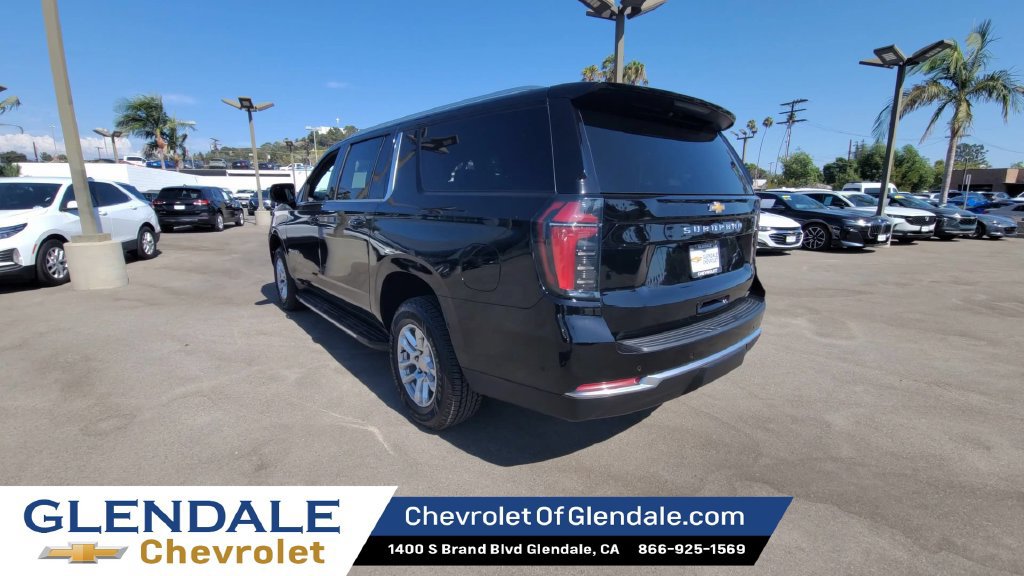 Certified 2025 Chevrolet Suburban LT AWD/4WD image 6